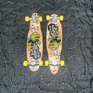 Mini Finger Skateboard Set Finger Board